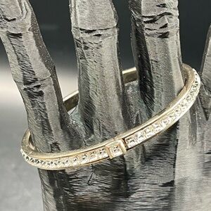 Henri Bendel NWOT Gold & Rhinestone Hinged Bracelet 7”